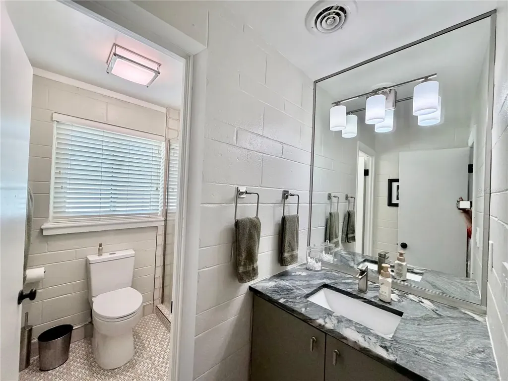 836 Mayfair Circle Orlando FL 32803