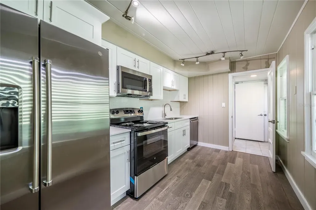 115 124th Avenue W Treasure Island FL 33706