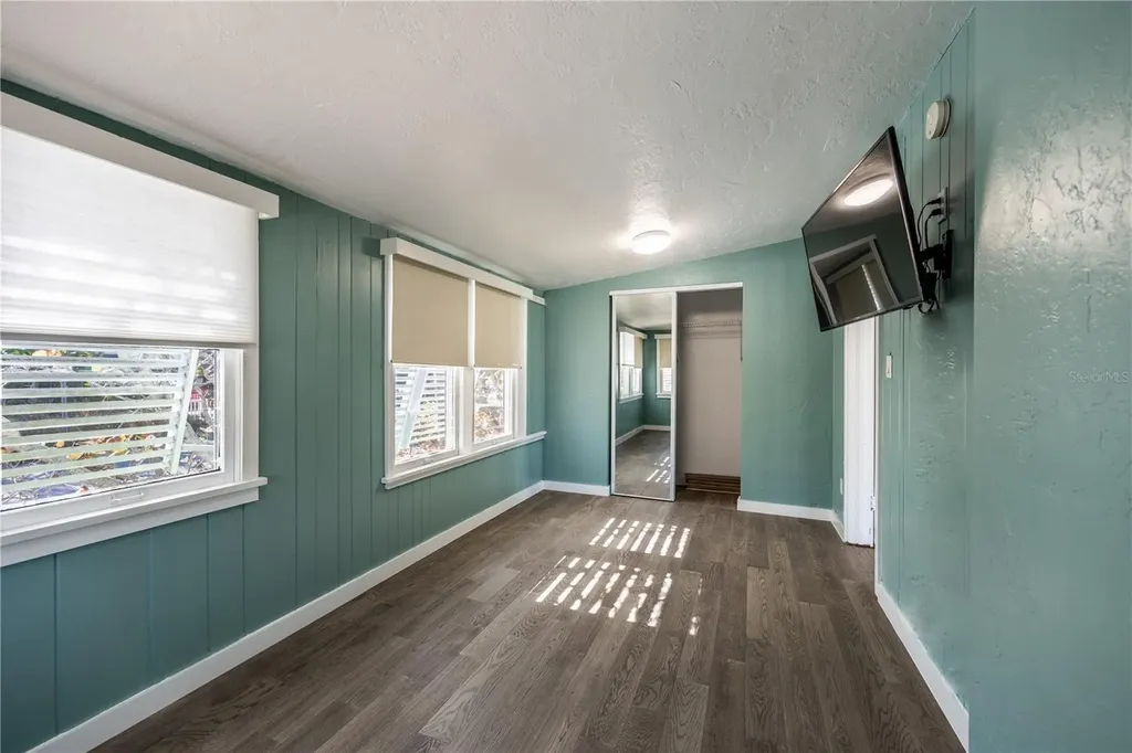 115 124th Avenue W Treasure Island FL 33706