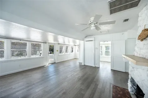 115 124th Avenue W Treasure Island FL 33706