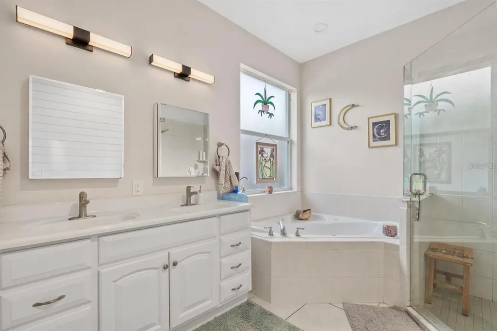 1602 Pinyon Pine Drive Sarasota FL 34240