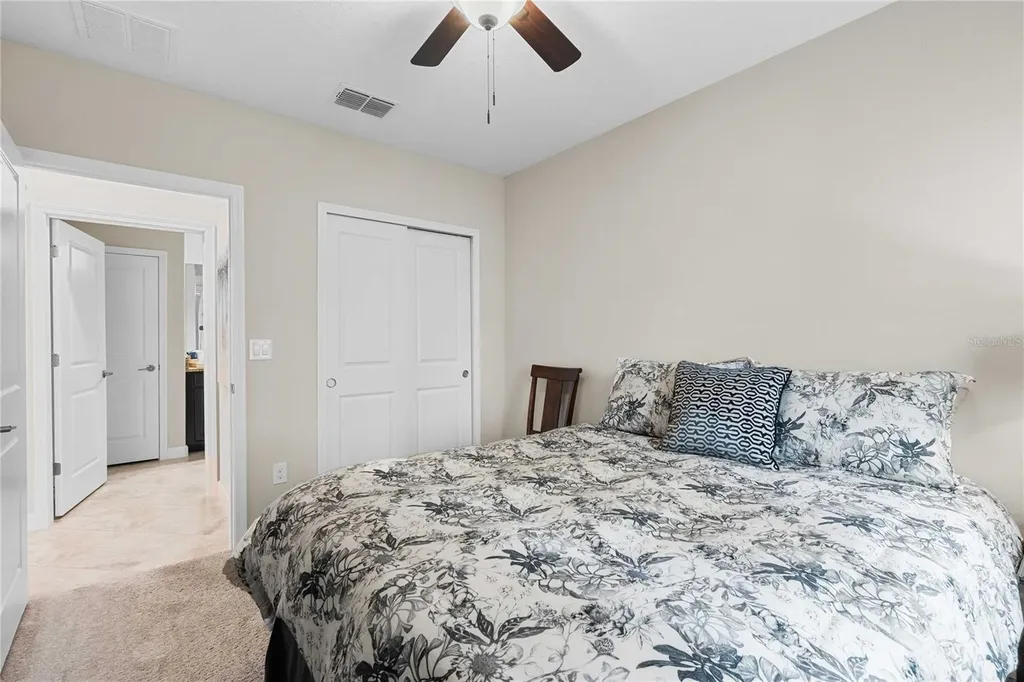 10374 Echo Dock Loop San Antonio FL 33576