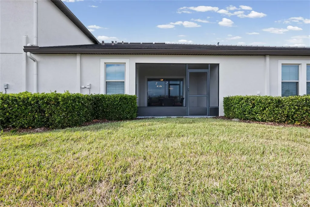 10374 Echo Dock Loop San Antonio FL 33576
