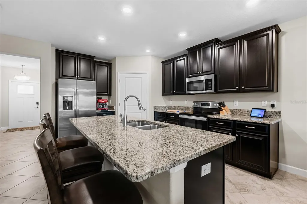 10374 Echo Dock Loop San Antonio FL 33576