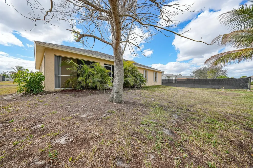 2117 NE 40th Street Cape Coral FL 33909