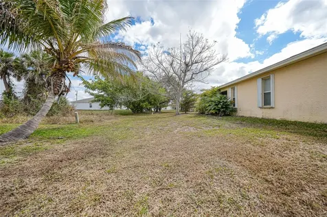 2117 NE 40th Street Cape Coral FL 33909