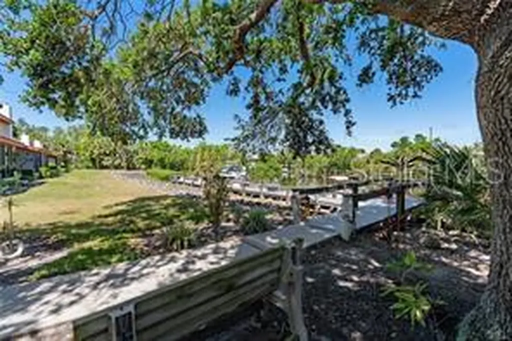 720 Sorrento Inlet Nokomis FL 34275