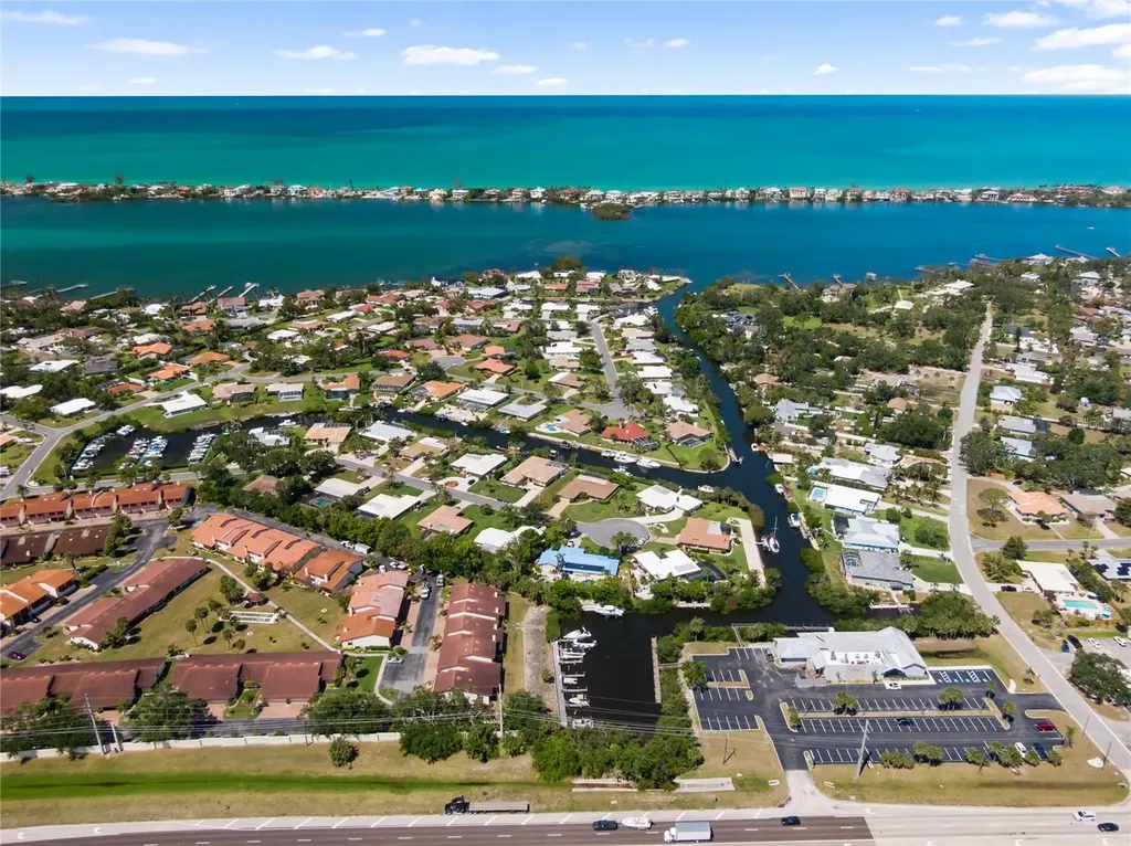 720 Sorrento Inlet Nokomis FL 34275