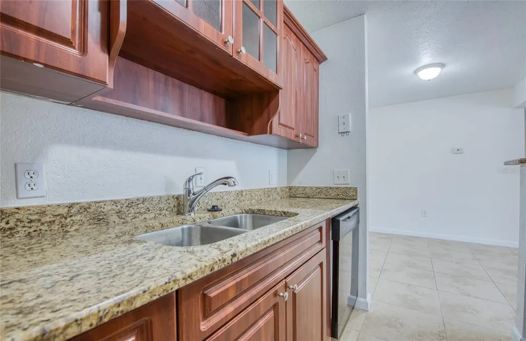455 Alt 19 S Palm Harbor FL 34683