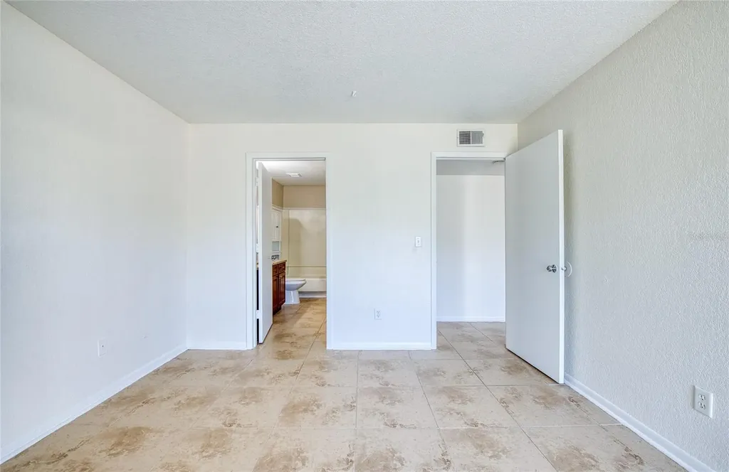 455 Alt 19 S Palm Harbor FL 34683
