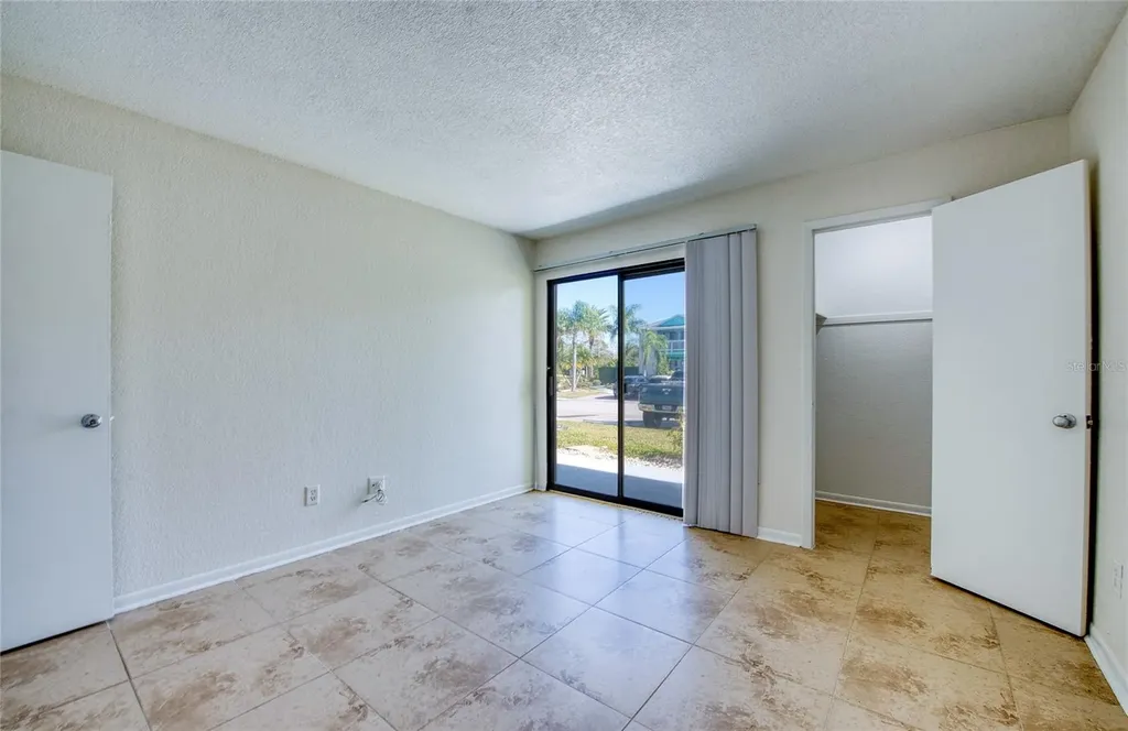 455 Alt 19 S Palm Harbor FL 34683