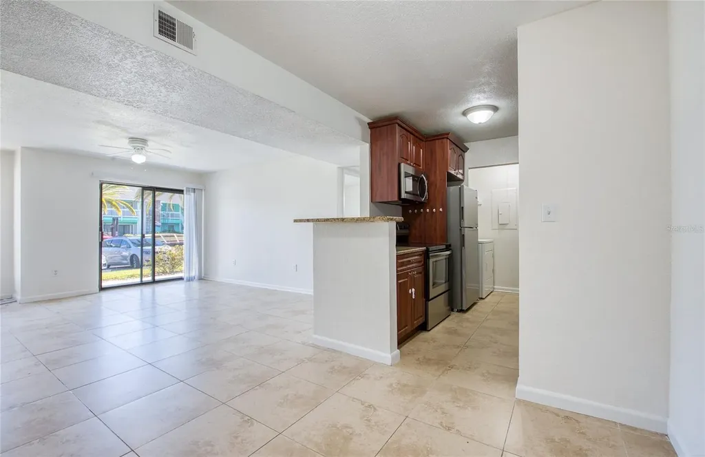 455 Alt 19 S Palm Harbor FL 34683