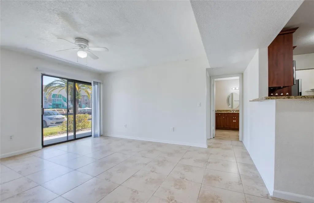 455 Alt 19 S Palm Harbor FL 34683