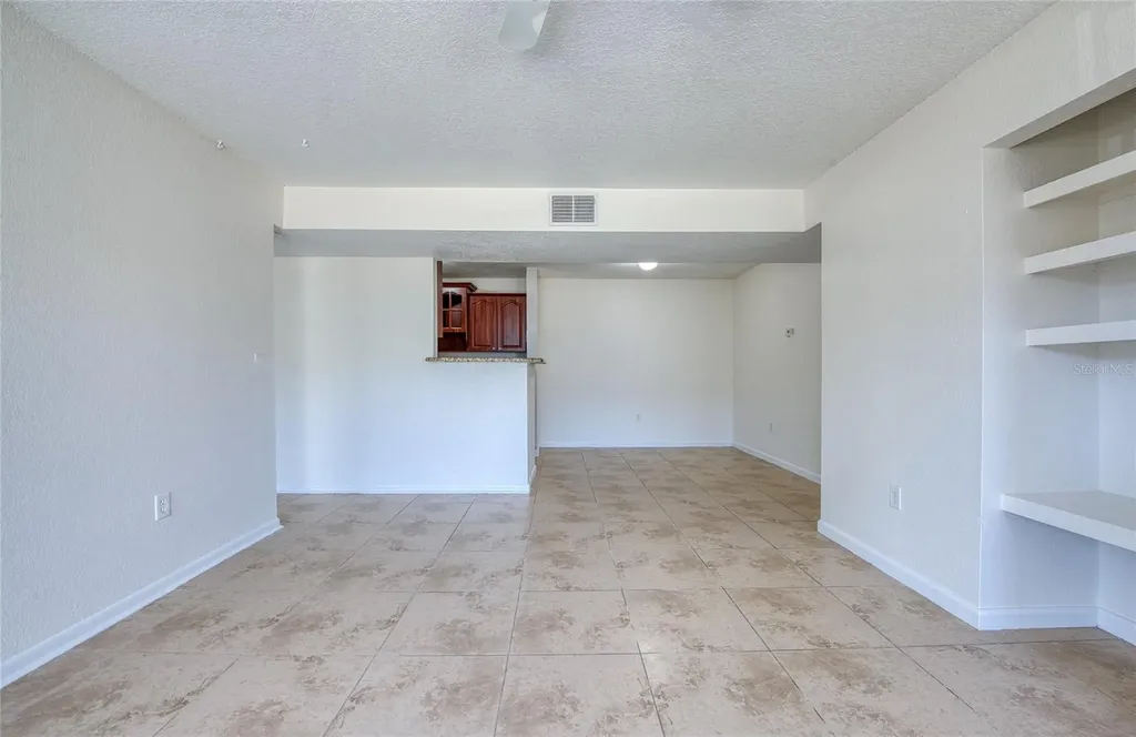 455 Alt 19 S Palm Harbor FL 34683
