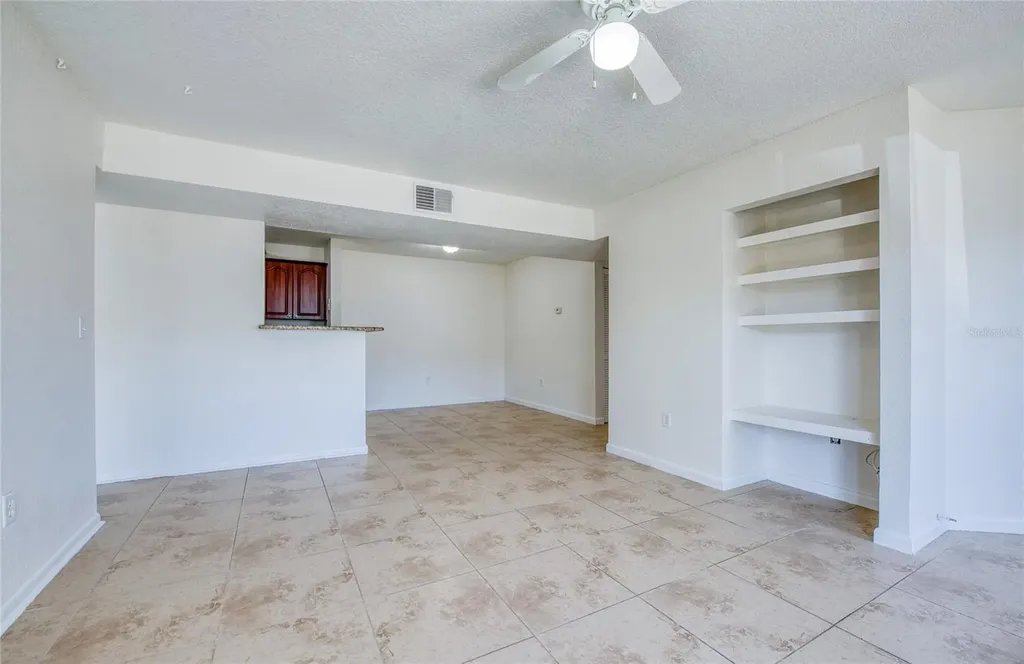 455 Alt 19 S Palm Harbor FL 34683