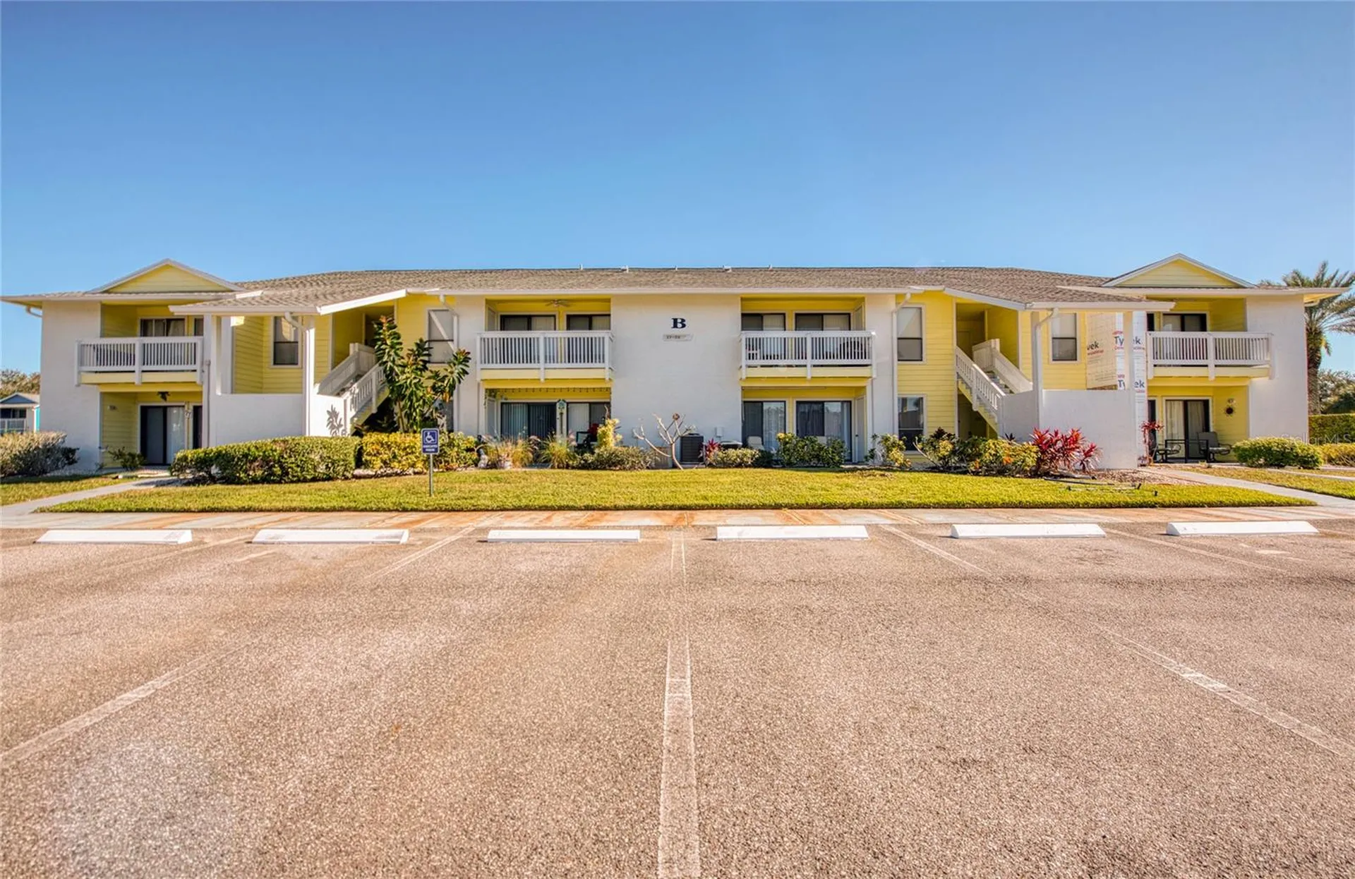 455 Alt 19 S Palm Harbor FL 34683