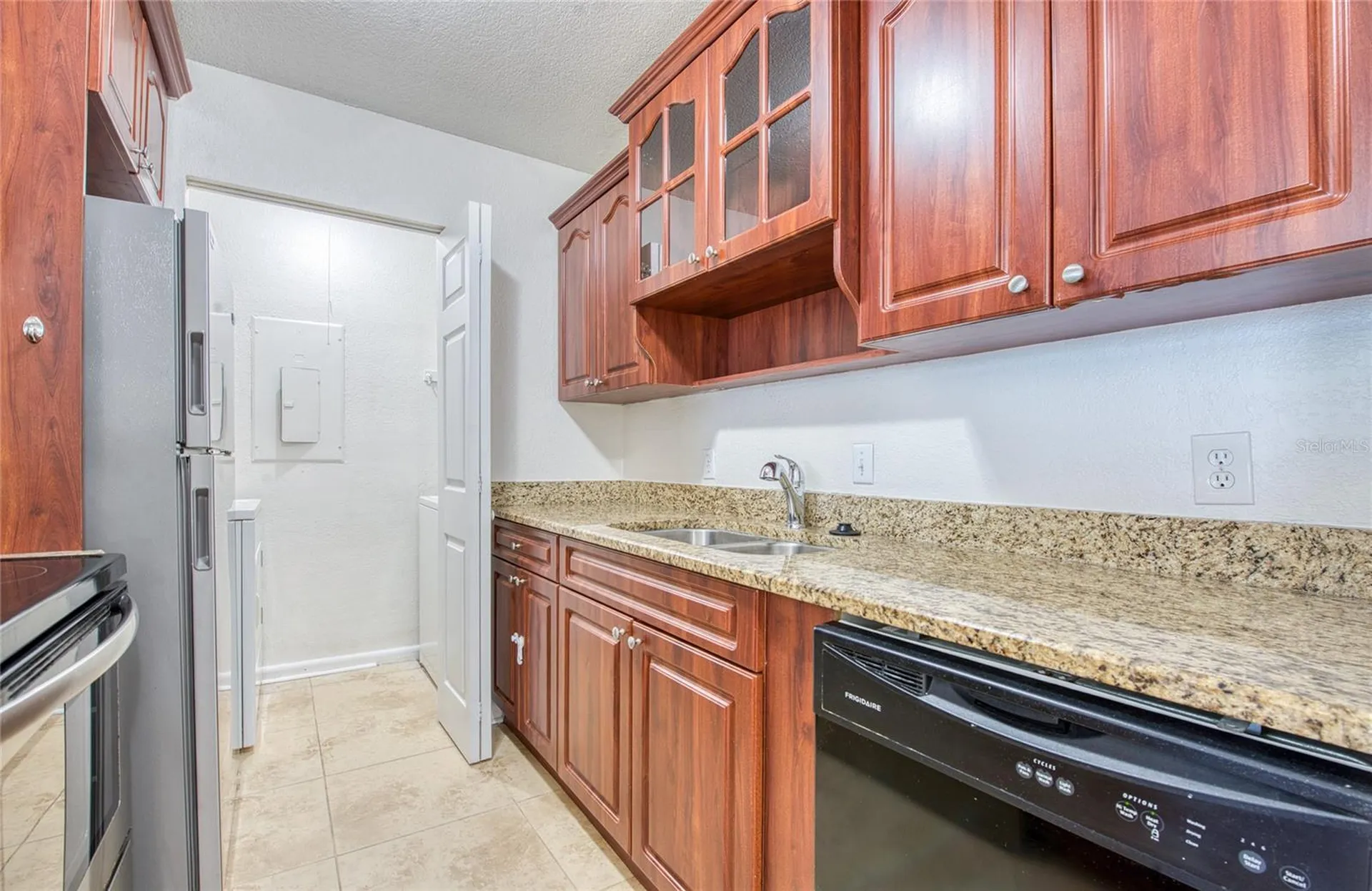 455 Alt 19 S Palm Harbor FL 34683