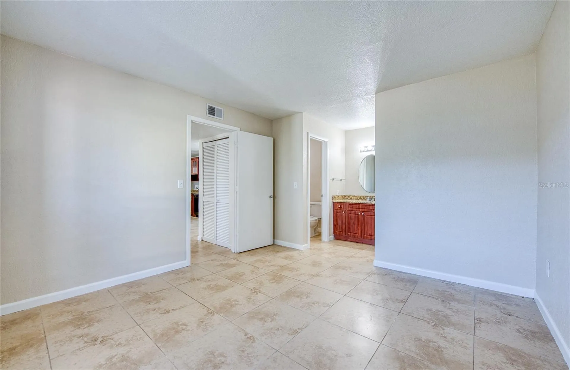 455 Alt 19 S Palm Harbor FL 34683