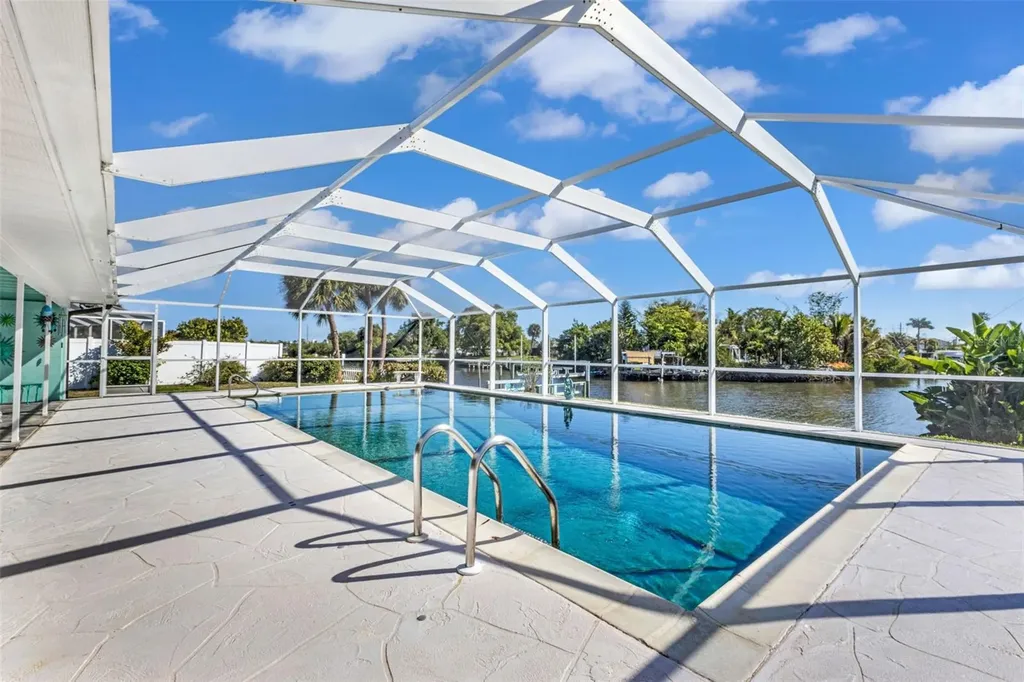 137 Bedford Drive NE Port Charlotte FL 33952