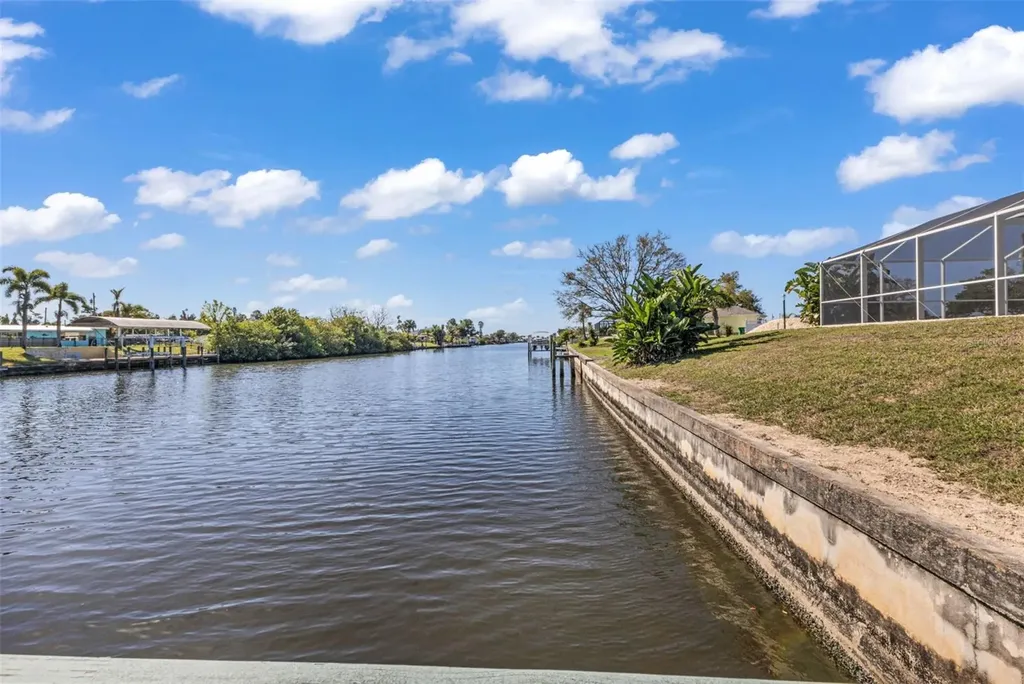 137 Bedford Drive NE Port Charlotte FL 33952