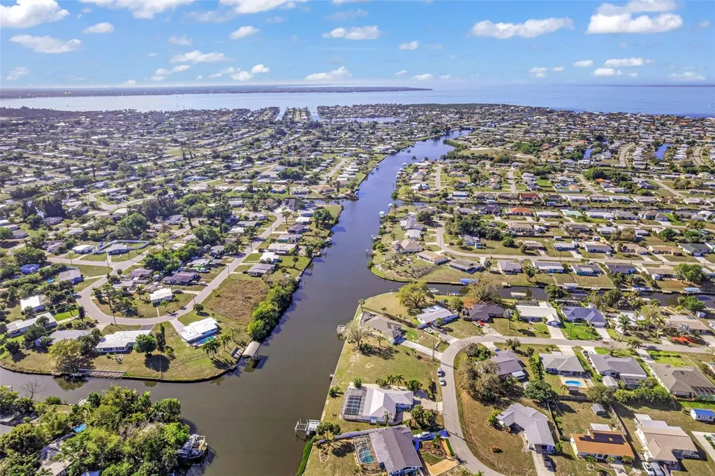 137 Bedford Drive NE Port Charlotte FL 33952