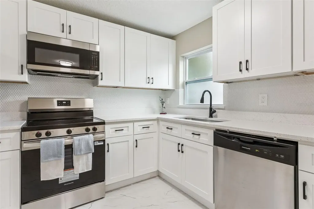 3033 Sutton Drive Orlando FL 32810