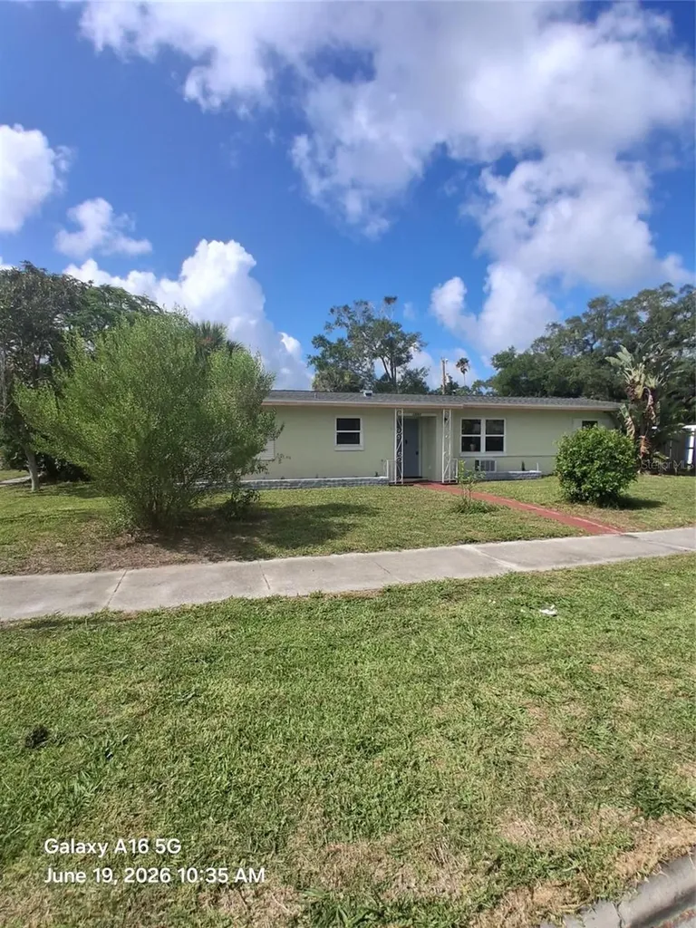 1061 Nokomis Street Clearwater FL 33755