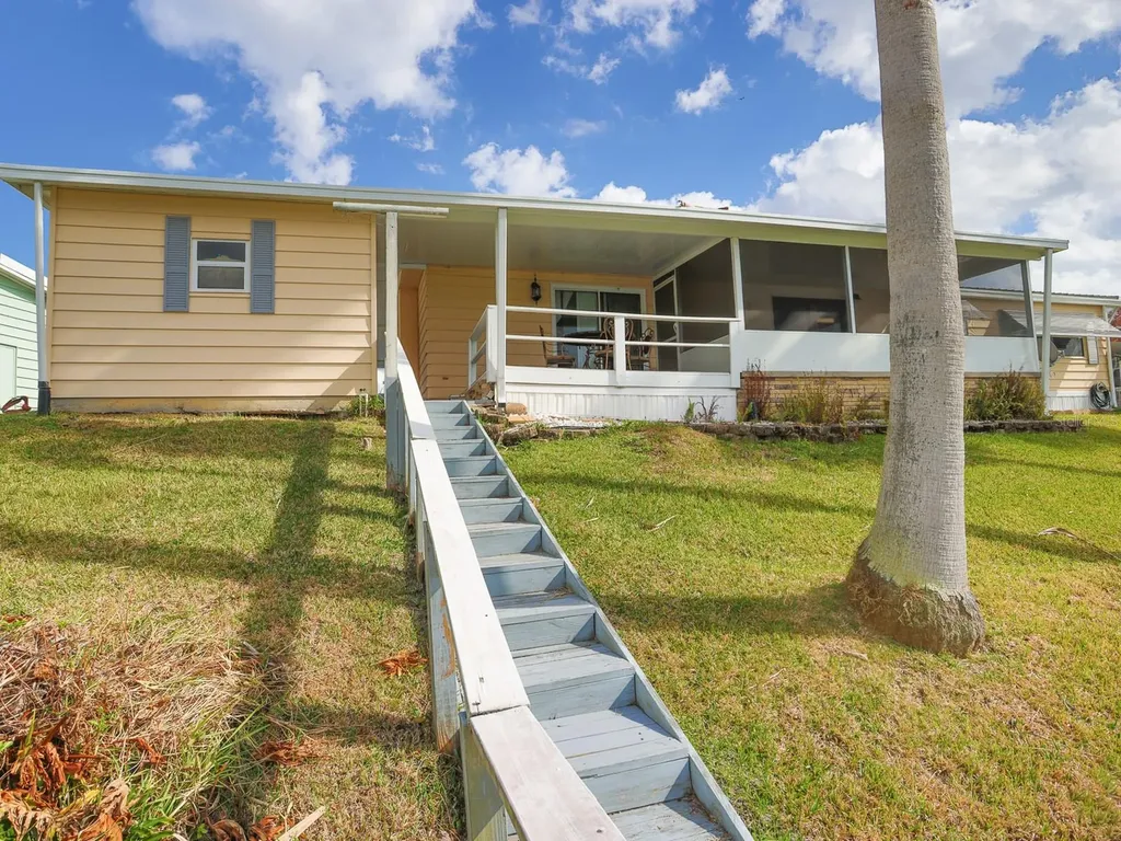 2055 S Floral Avenue Bartow FL 33830