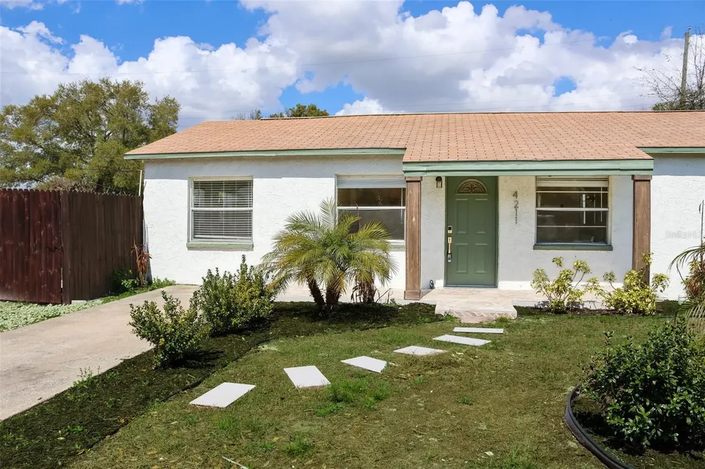 4211 W Bay View Avenue Tampa FL 33611