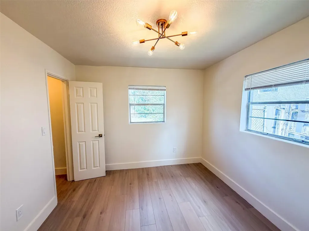 4211 W Bay View Avenue Tampa FL 33611