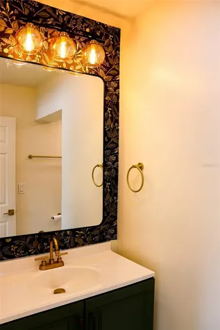 4211 W Bay View Avenue Tampa FL 33611