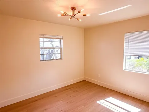 4211 W Bay View Avenue Tampa FL 33611