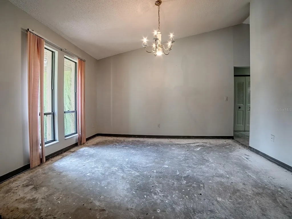 912 Sheila Place Apopka FL 32703