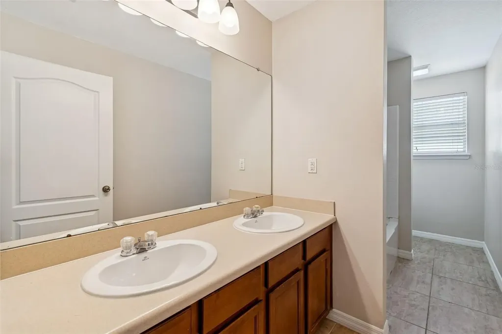 4228 Granite Glen Loop Wesley Chapel FL 33544