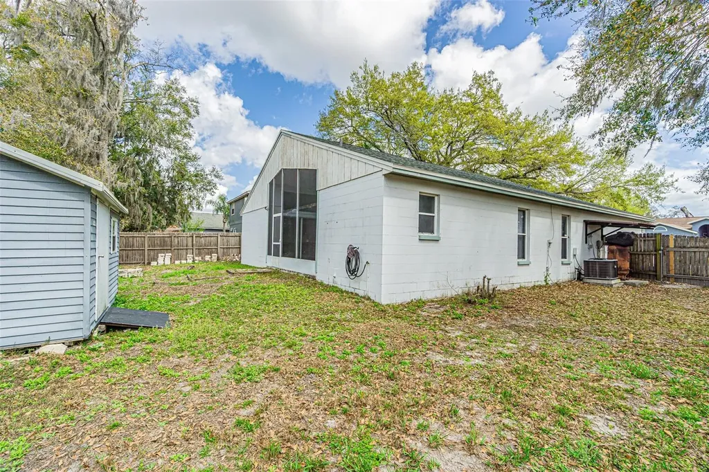 301 Sugar Creek Drive Plant City FL 33563