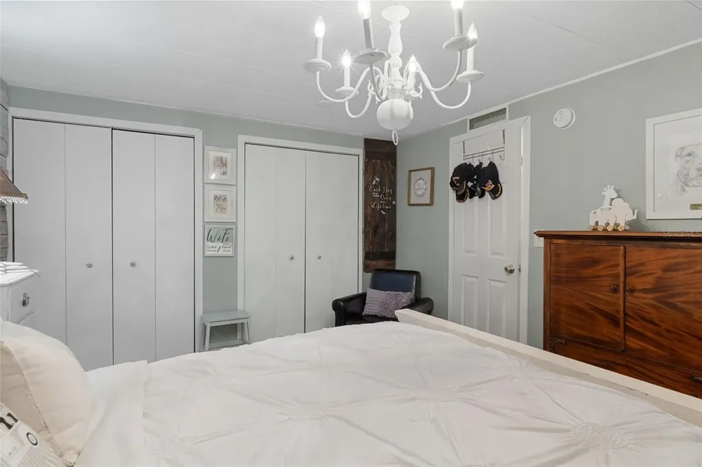 2901 S Pine Ridge Avenue Homosassa FL 34448
