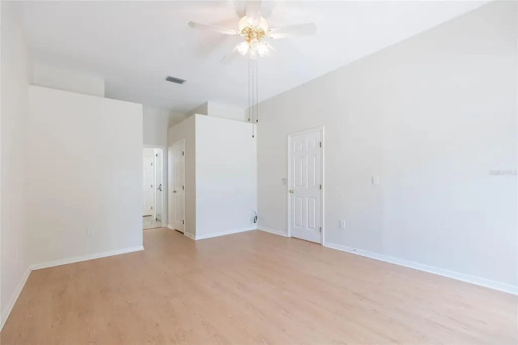 17746 Nathans Drive Tampa FL 33647