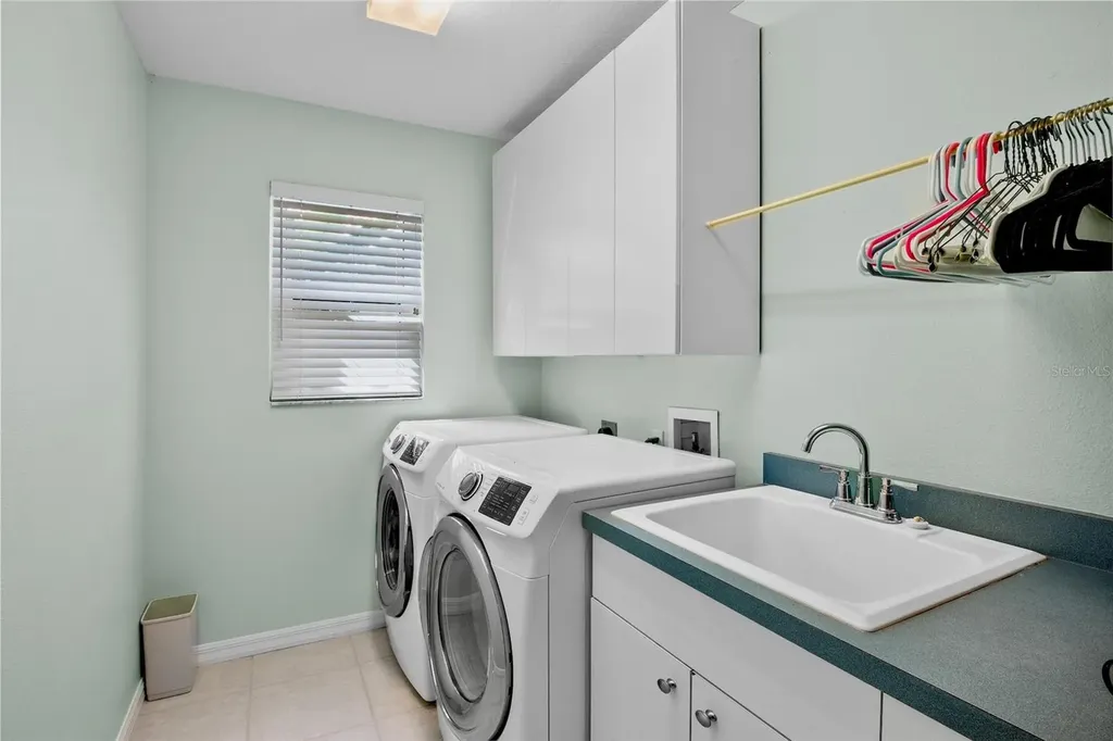 4980 Sabal Lake Circle Sarasota FL 34238