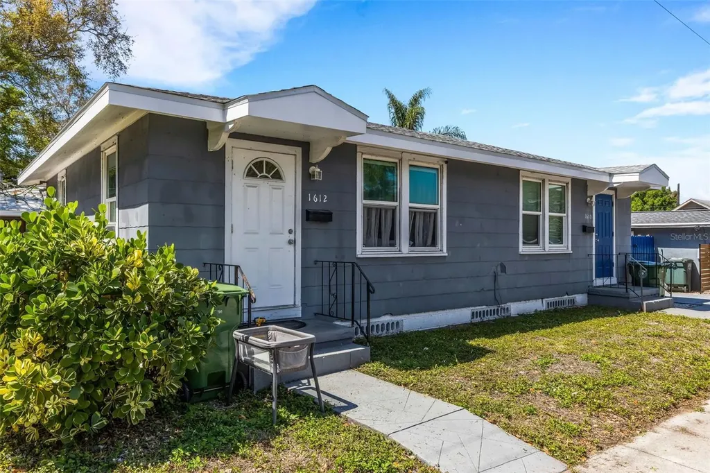 1608, 1610, 1612 11th Street W Bradenton FL 34205