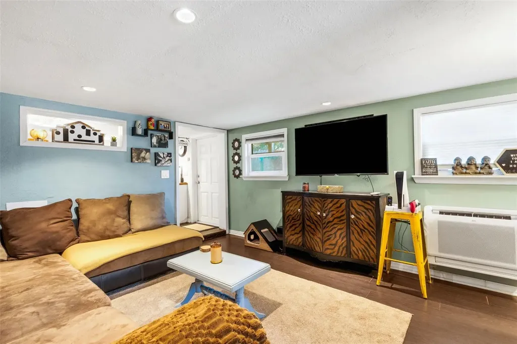 1608, 1610, 1612 11th Street W Bradenton FL 34205