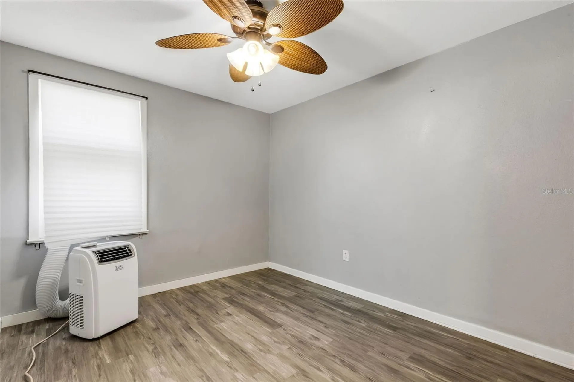 1608, 1610, 1612 11th Street W Bradenton FL 34205