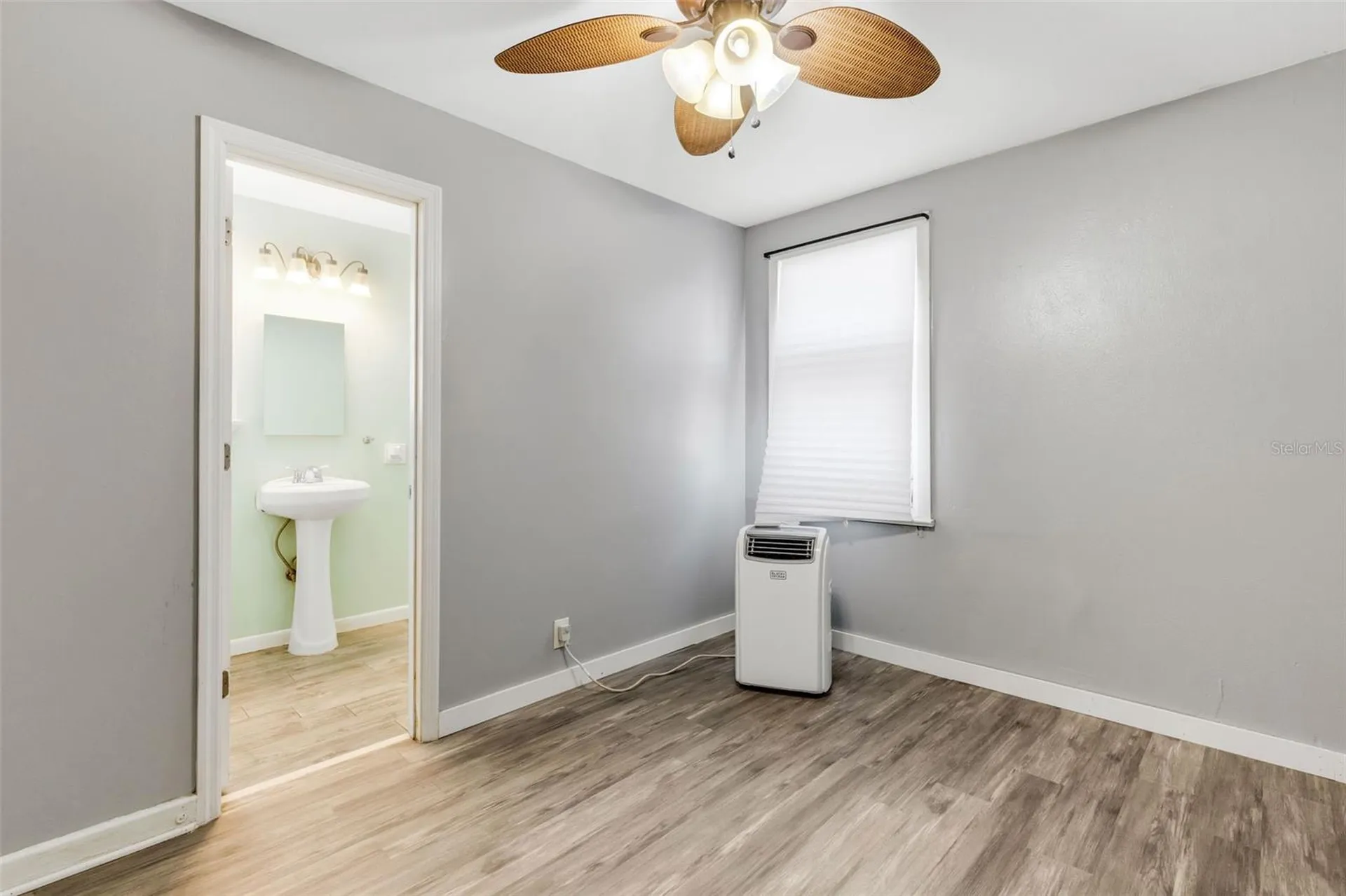 1608, 1610, 1612 11th Street W Bradenton FL 34205