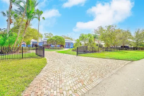 1725 Long Bow Lane Clearwater FL 33764