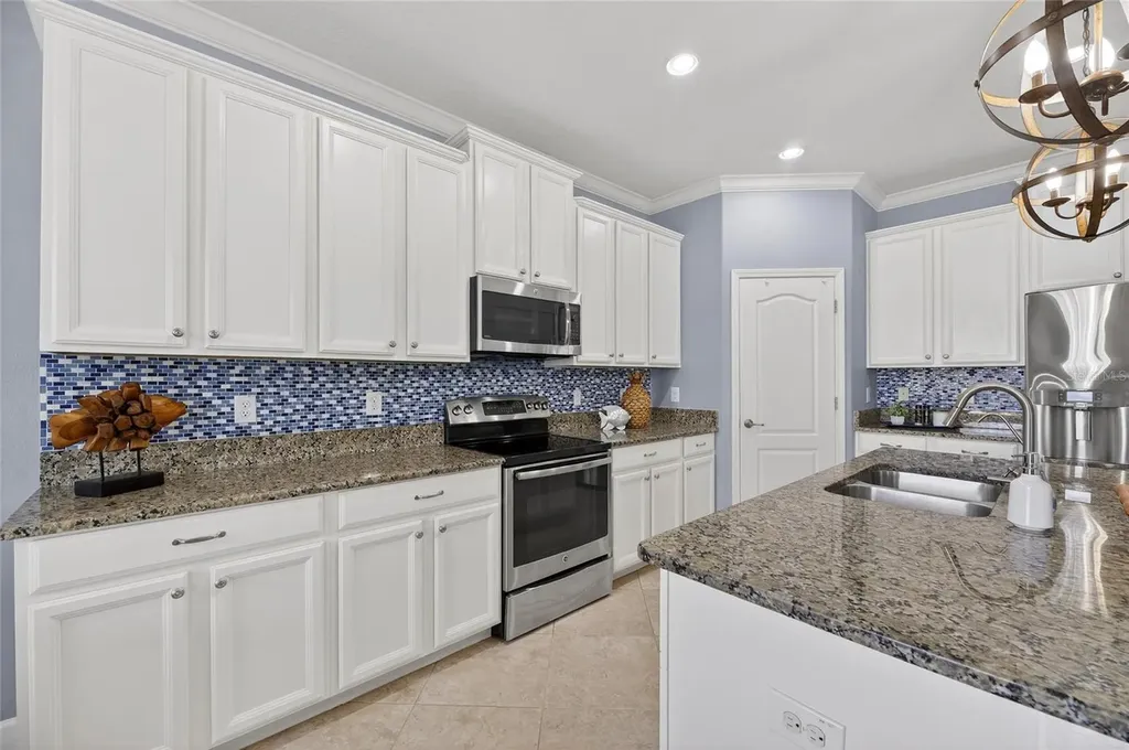 12104 Echo Basin Cove Riverview FL 33579