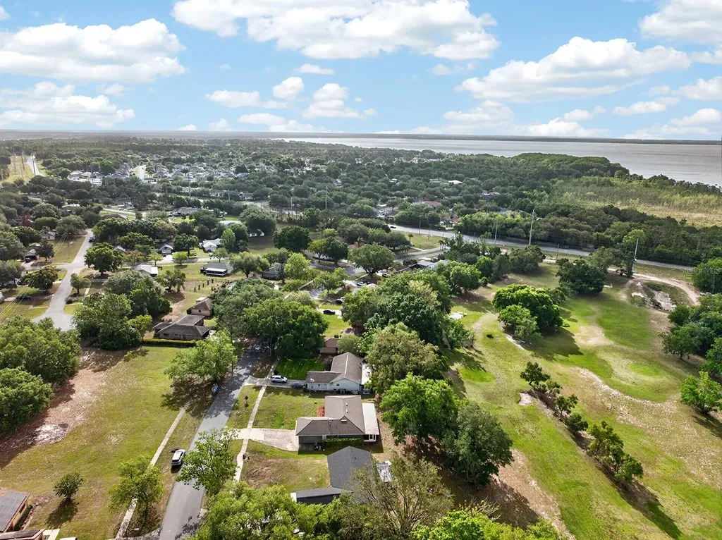 12584 Wedgefield Drive Grand Island FL 32735