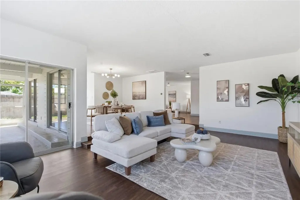 1001 Willowbranch Avenue Clearwater FL 33764