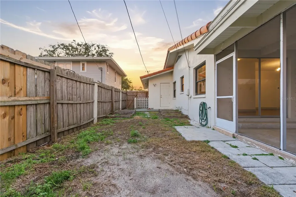 1001 Willowbranch Avenue Clearwater FL 33764