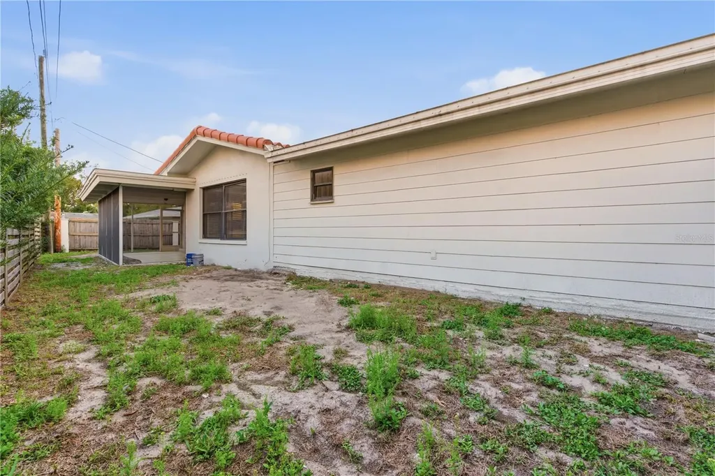 1001 Willowbranch Avenue Clearwater FL 33764