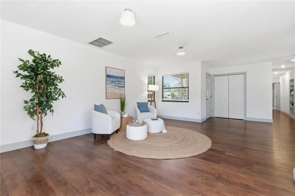 1001 Willowbranch Avenue Clearwater FL 33764