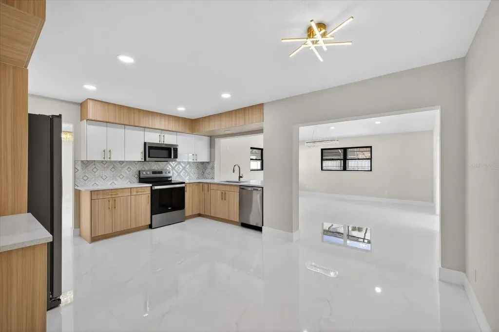 7608 Palmbrook Drive Tampa FL 33615